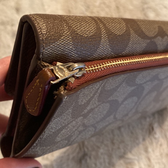 Coach Khaki/Saddle Signature Large Wallet - Picture 15 of 15